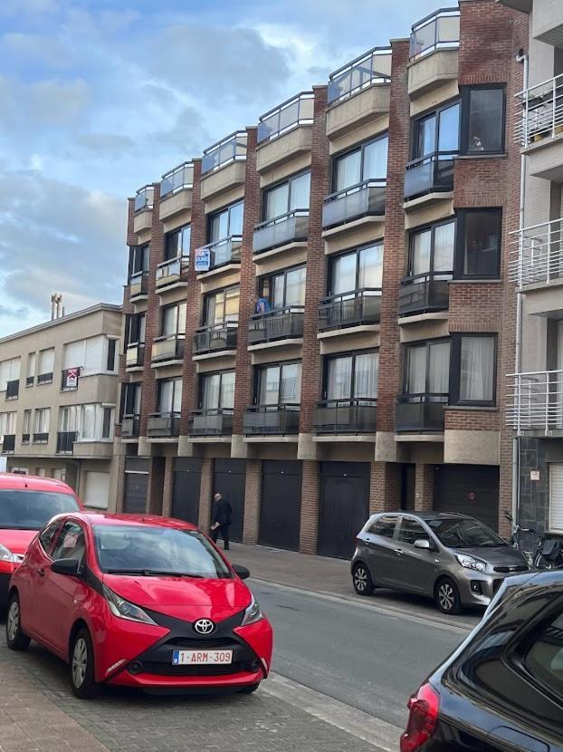 Appart Sympa 6P Avec Garage Et Terrasse Ensoleillee Et Spacieuse A 25M De La Mer Westende 미들케르케 외부 사진